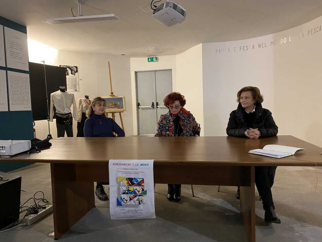 Marisa Korzeniecki E Le Menti è il Vernissage Il Mascalzone